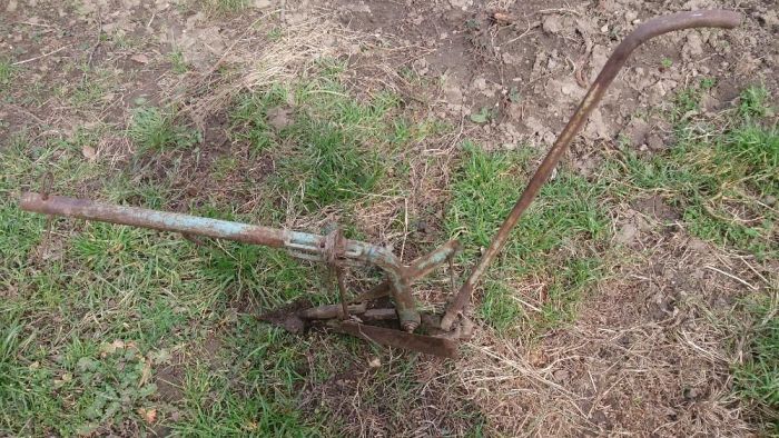 Продавам рало за кон