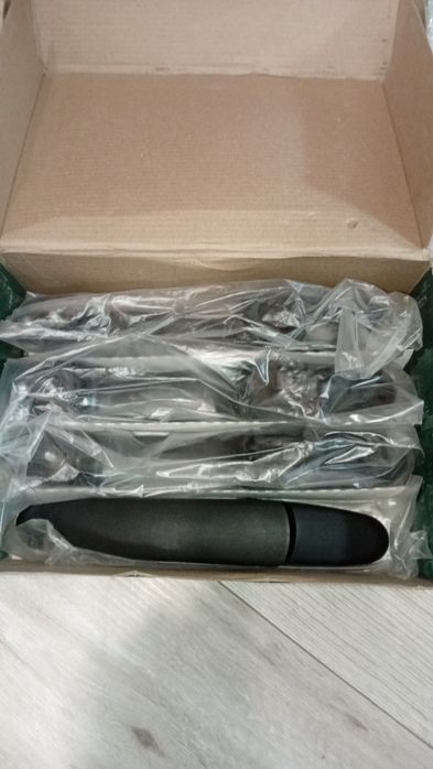 Продам дверные ручки