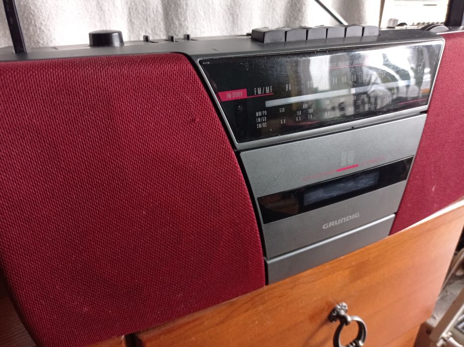 Радиокасетофон Grundig RR400 G.DD 56.