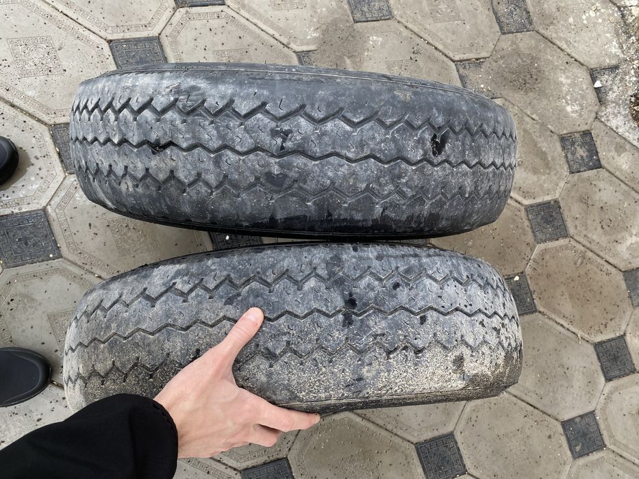Продам шины 2 штуки