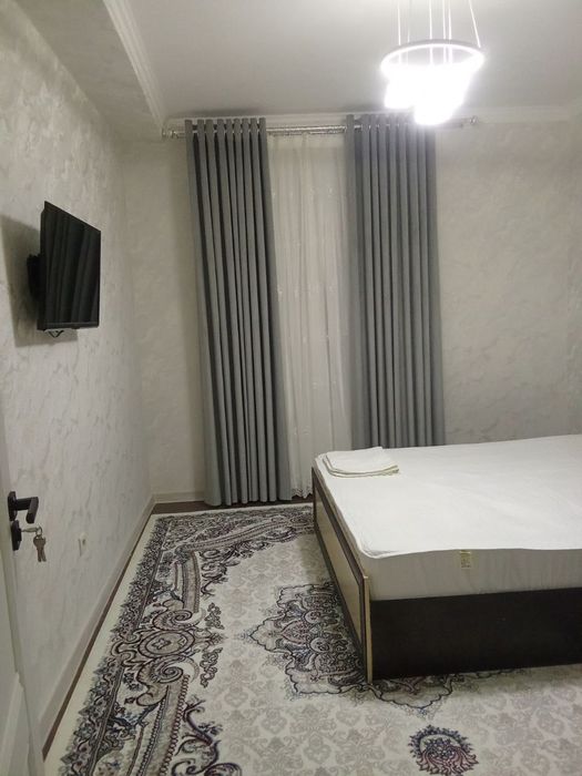 Срочно продается квартира в чирчик 2/1/7 крпч дом новосртойка можно бк