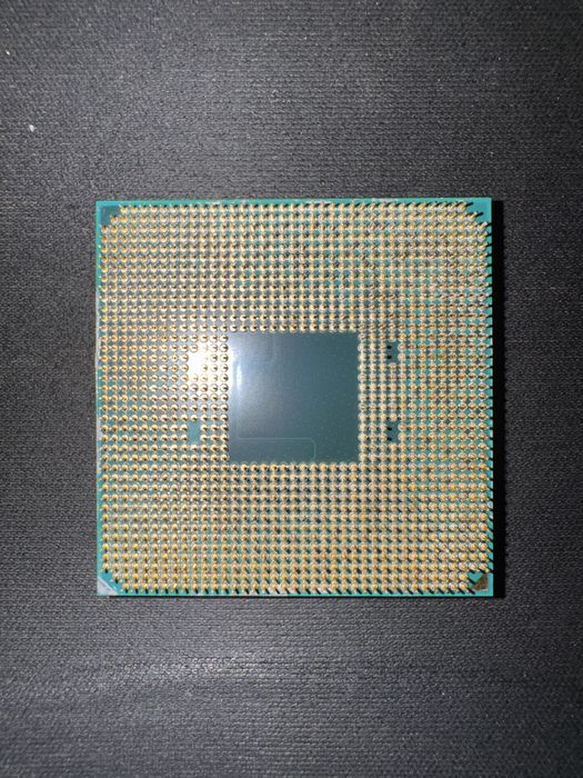 Procesor AMD Ryzen 3 3200G Socket AM4