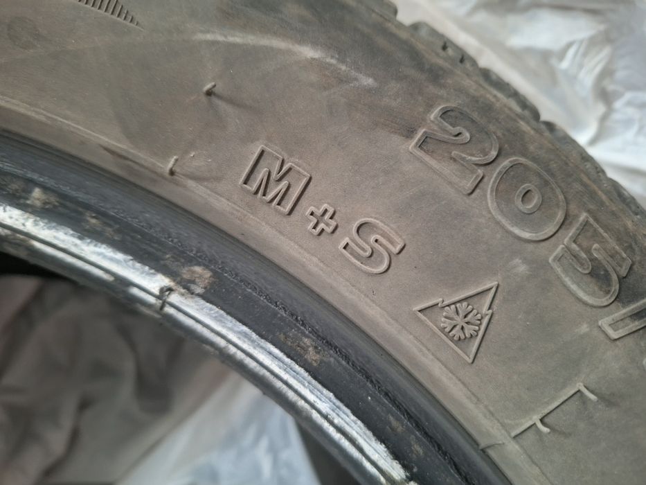 Гуми зимни, 205 55 16