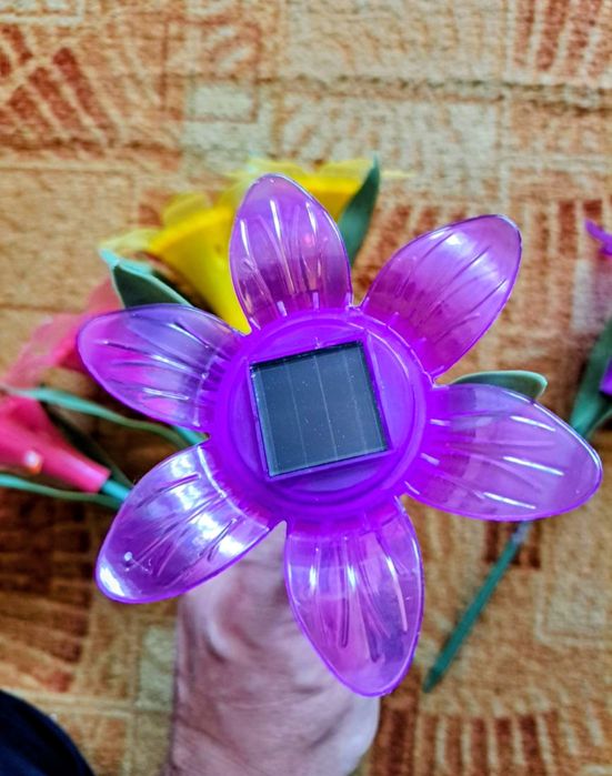 Pachet 6 lampi solare LED de exterior pentru gradina Star-Light floare