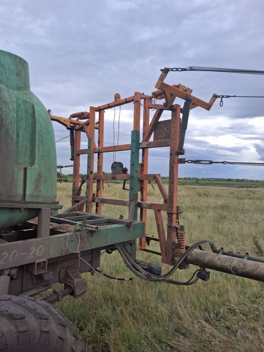 Самоходный опрыскиватель