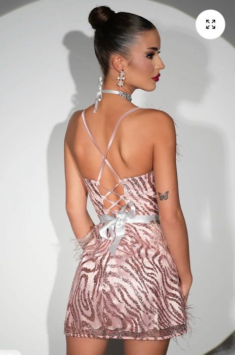 Loretti къса рокля