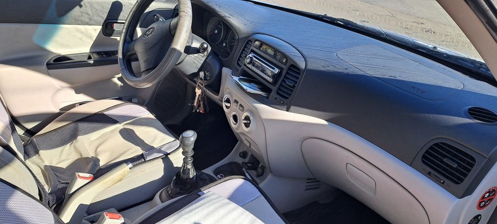 Hyundai accent 2008 propitar de nou 112000km