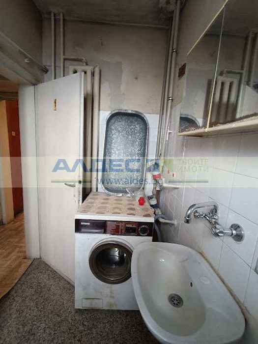 Продава се Тристаен апартамент в София, Медицинска академия - 106 кв.м за 1539 €/кв.м - Снимка #15