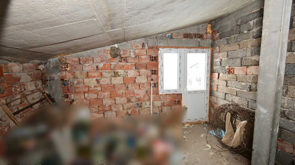 Самостоятелна, двуетажна, масивна къща в гр. Радомир