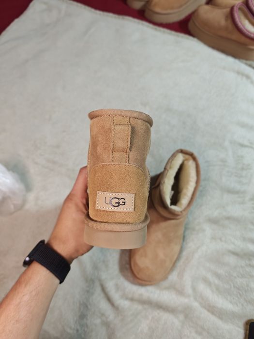 UGG clasic mărimea 37