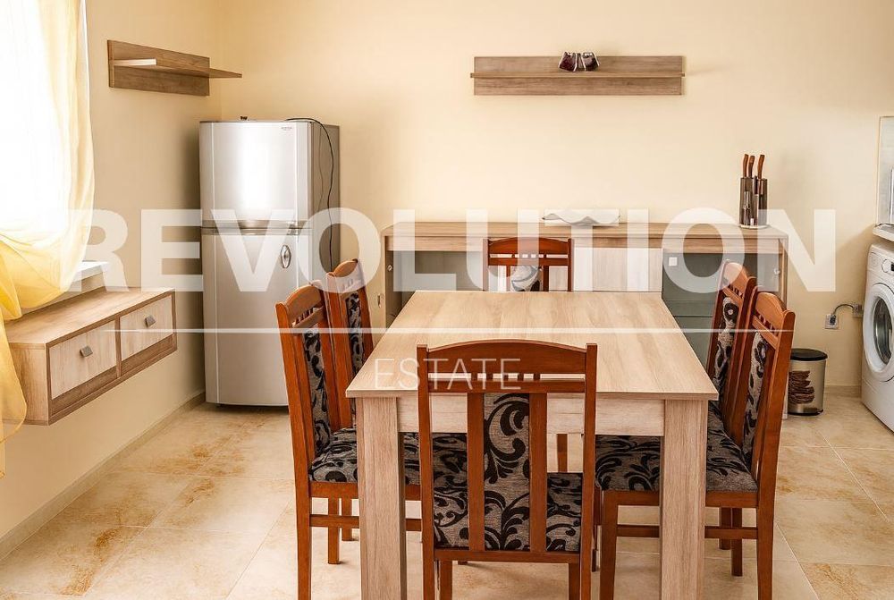 Етаж от къща в район извън Варна!