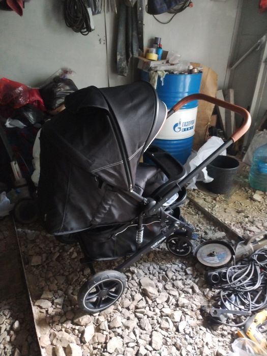 Продам детскую коляску