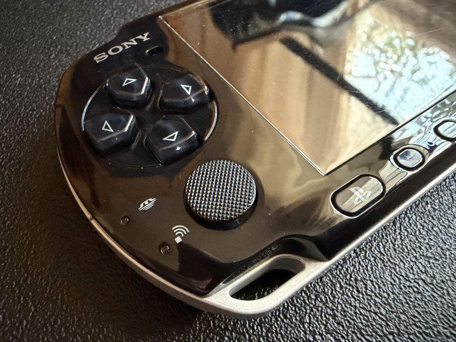 Sony PSP seria 3000 + 2 jocuri