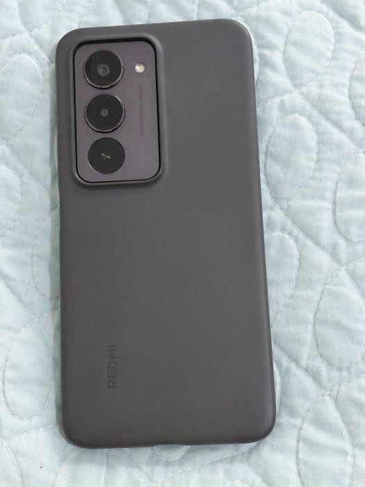 Redmi 15 smartfoni sotiladi