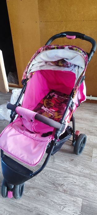 Продам коляску прогулочную