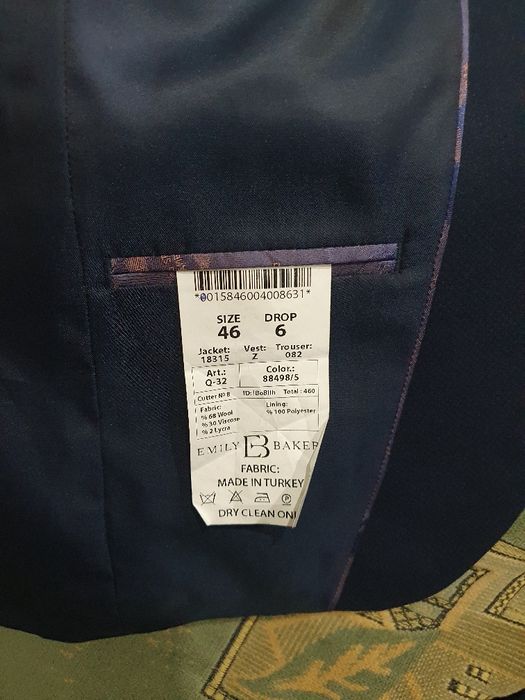 Продам костюм в отличном состоянии