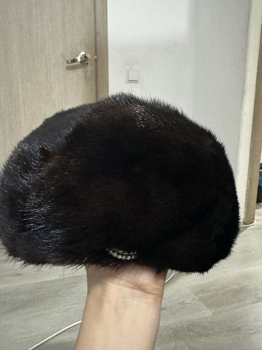 Норковые шапки продам