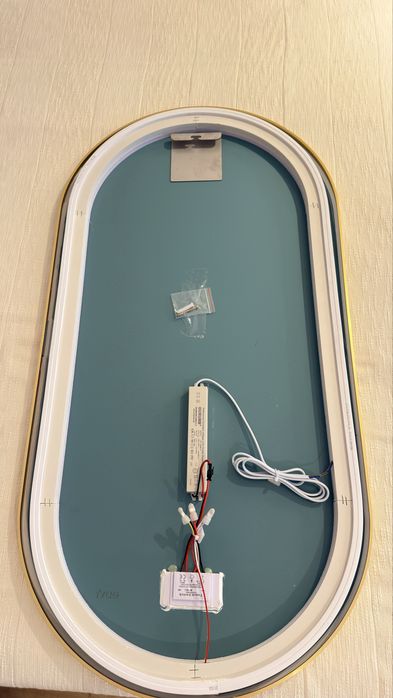 Oglinda led pentru baie