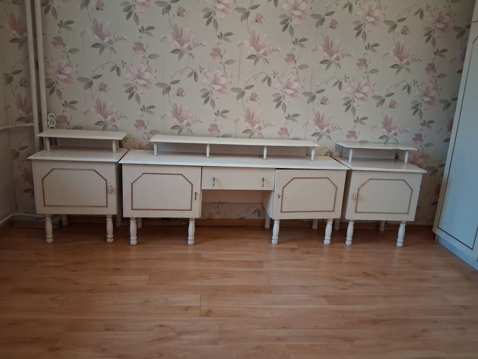 Гардероб,нощни шкафчета и шкаф