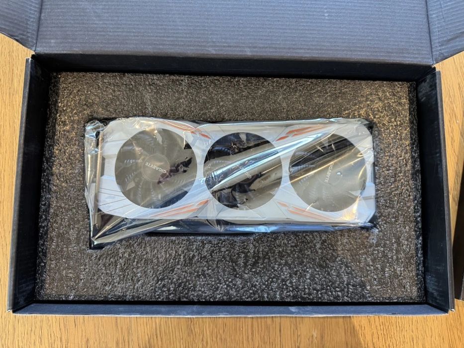 Gigabyte GeForce GTX 1080 ti 11GB, в отличном состоянии
