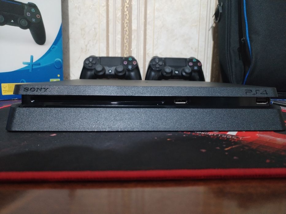 Sony PlayStation 4 slim
