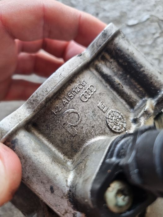 Pompa vacuum 1.8 tsi benzina Turbo CDGA BZB 06H145100AB