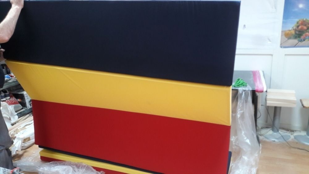 Saltea gimnastica pliabila in 6 segmente egale 300x200x4 cm