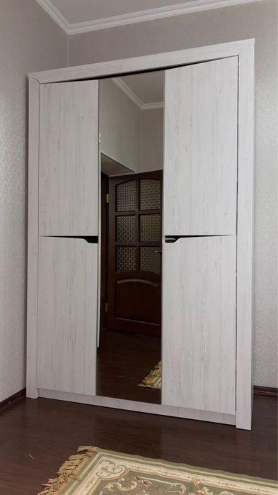 Продаётся спальний гарнитур