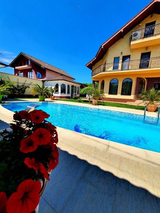 Ofer catre inchiriat pe termen lung, vila de lux in cartier Trivale.