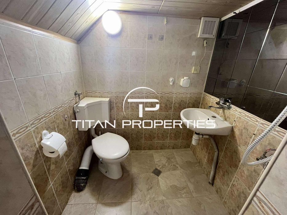 Дава се под наем Двустаен апартамент в Варна, Център - 40 кв.м за 380 € - Снимка #3