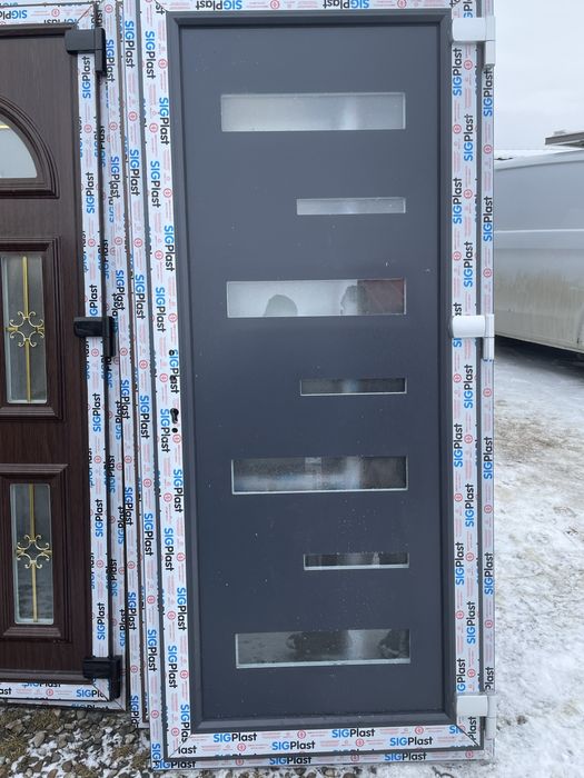 Uși și geamuri termopan