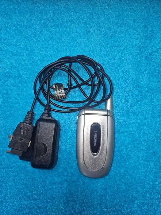 Телефоны рабочие разные