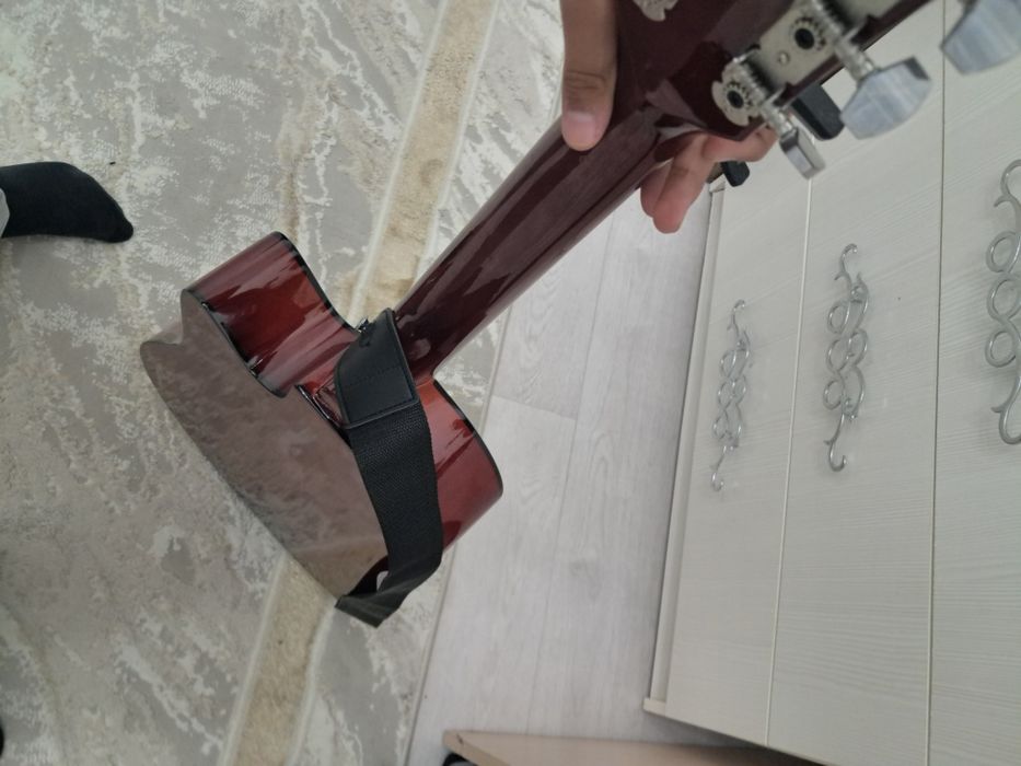 Гитара новый адемы усталмаган 1 кун болд