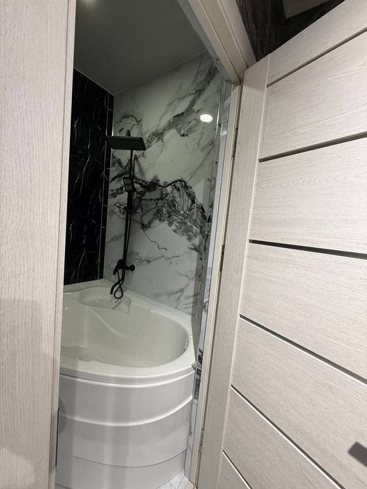 Kvartira sotiladi yanshabod rayon