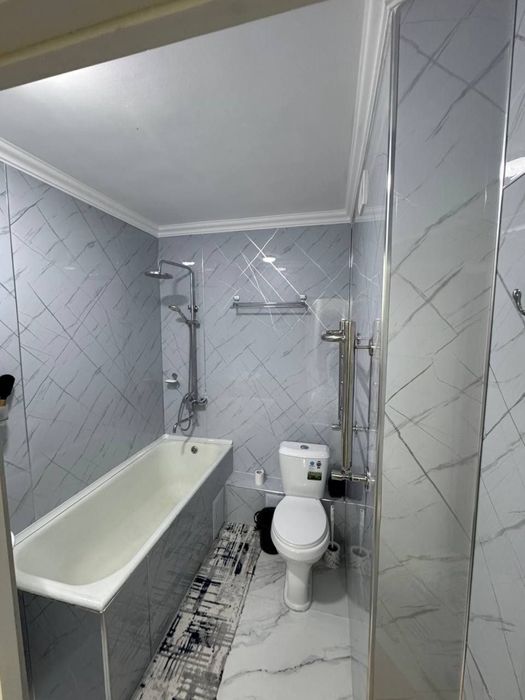 Uchtepa tumani 2 xonali uy sotiladi Oaziz yonida