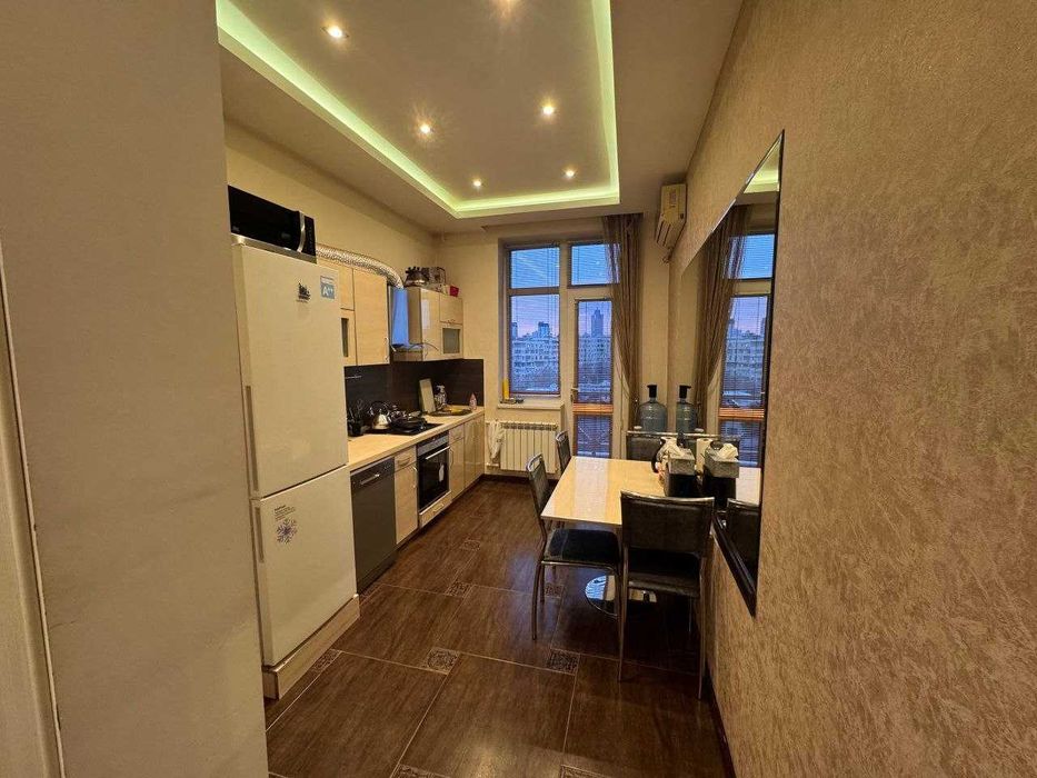 ЖК Империал м.Ойбек 2-комн 7/9 94 м² 2 с/у евроремонт меб/тех охр двор