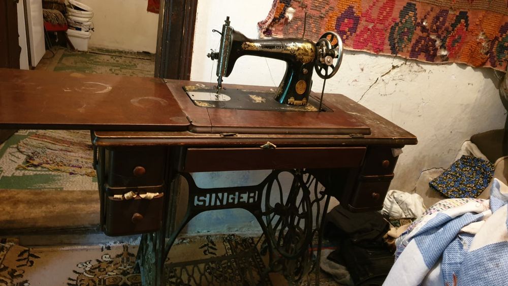 Masina de cusut Singer