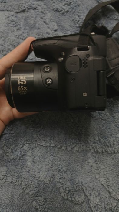 В продаже CANON SX60HS