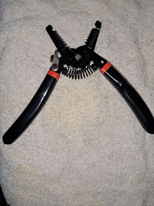 Cleste pt dezizolat