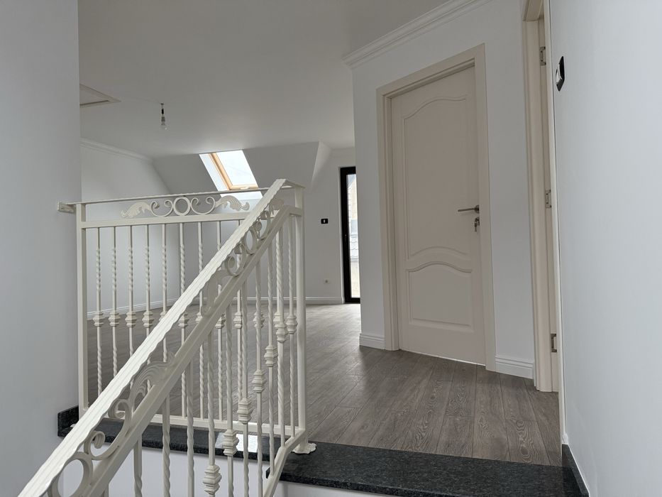 Casa de vanzare teren apartament vila