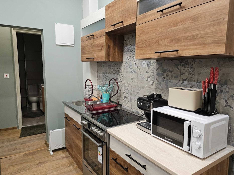 Нощувки - 4BR Central Retreat