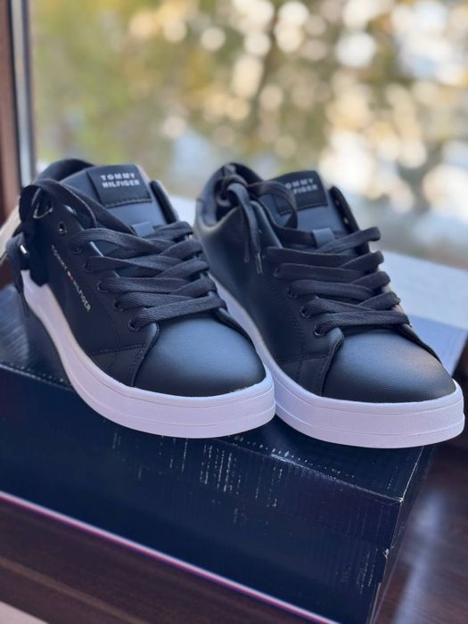 Продажа стильной мужской обуви Tommy  Hilfiger.  Размеры 40-44