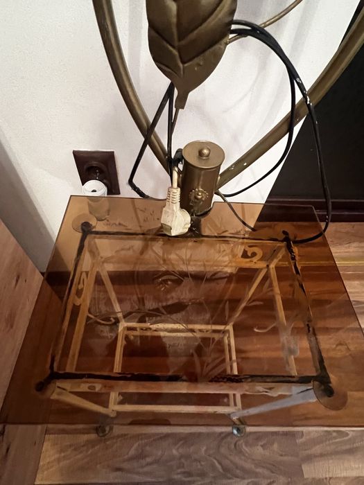 Lampadar cu masuta de sticla