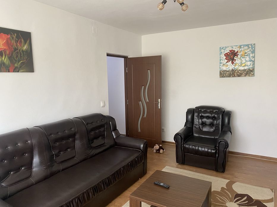 Ofer spre inchiriere apartament 2 camere,direct proprietar la 5 min. de Iulius Mall.