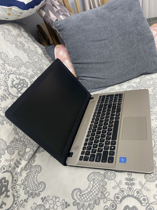 Asus в отличном состояний