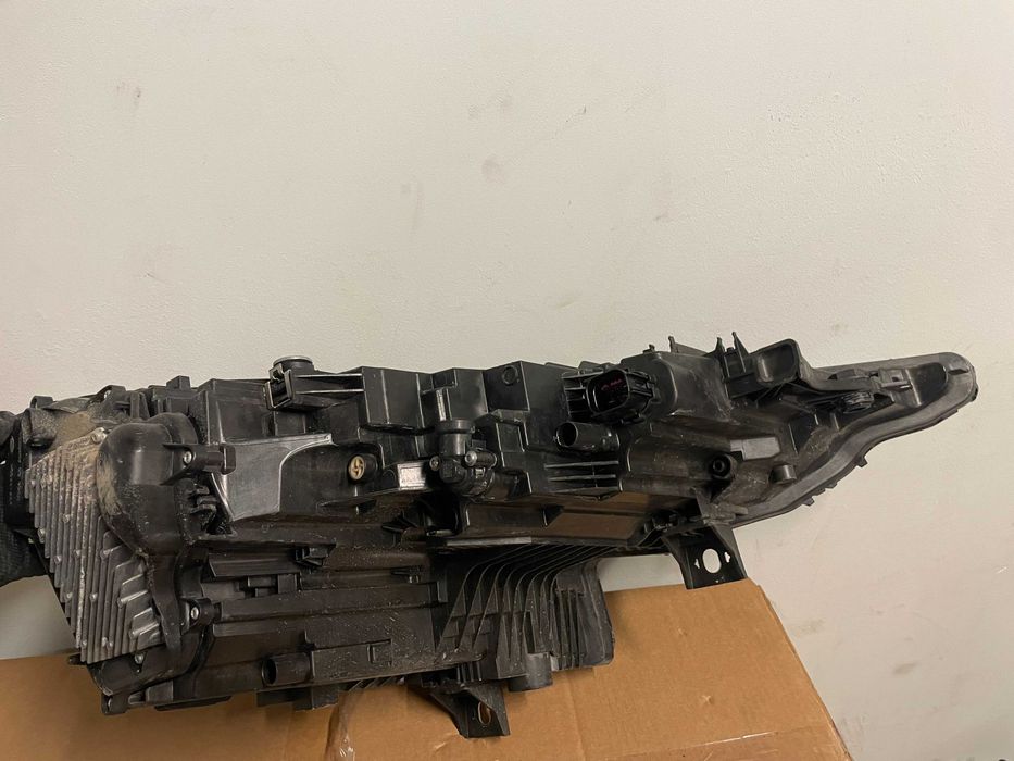 Far Stanga Laser  AUDI Q8