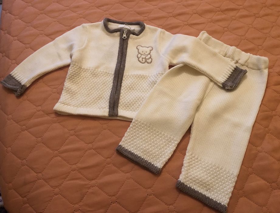 Дрехи за момиче- блуза, боди,суичър, панталон 9-12 мес. Чисто нови