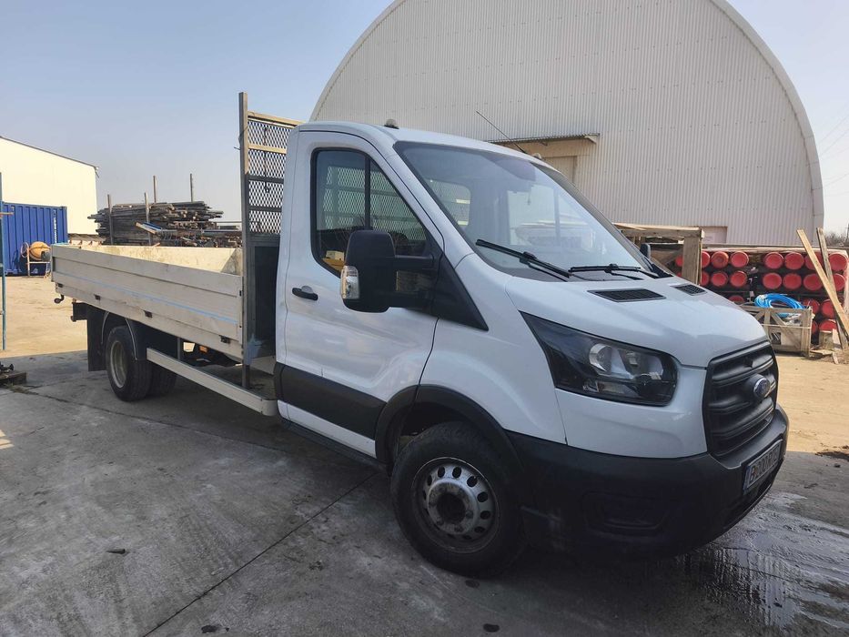 Vând Ford Transit 2019 – Autoutilitară cu Obloane Rabatabile