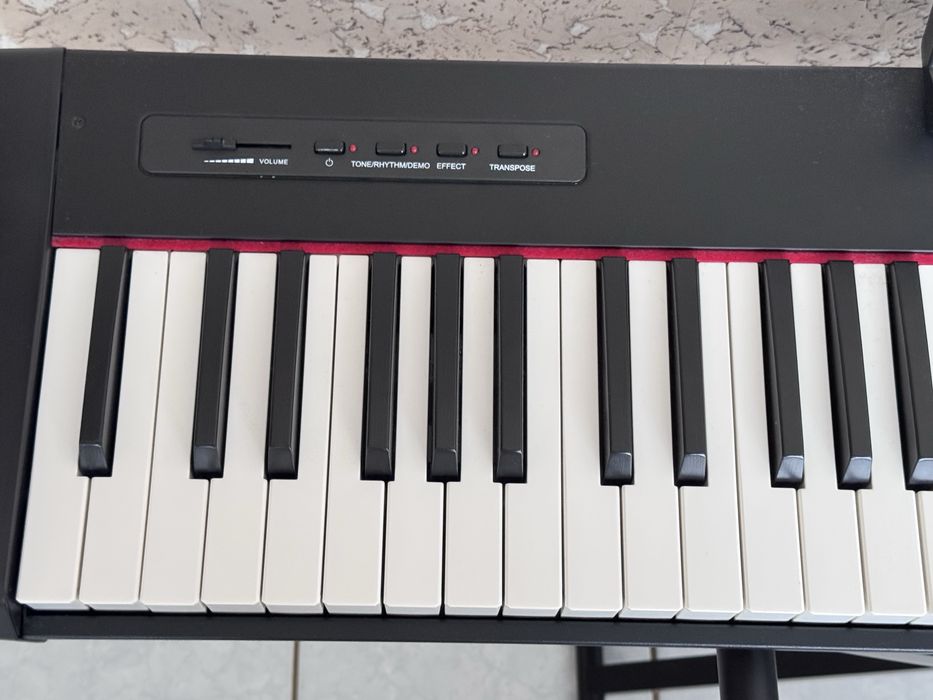 Дигитално пиано !