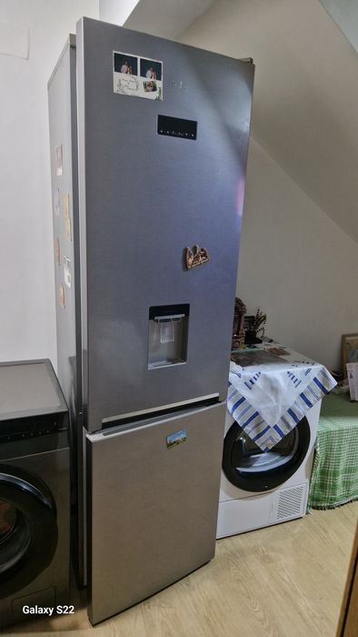 Vand frigider BEKO